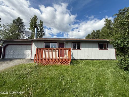 7811 Kiana Cir, Anchorage, AK, 99507-3056 | Card Image