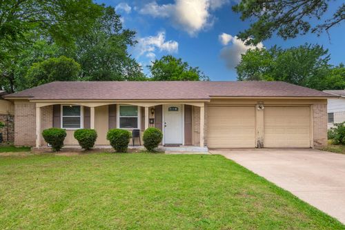 1001 N Ector Dr, Euless, TX, 76039-3241 | Card Image