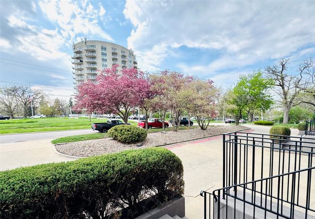 601 41 St St, Condo with 2 bedrooms, 3 bathrooms and null parking in Des Moines IA | Image 34