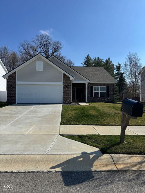 142 Winding Brook Way, Pendleton, IN, 46064-5514 | Card Image