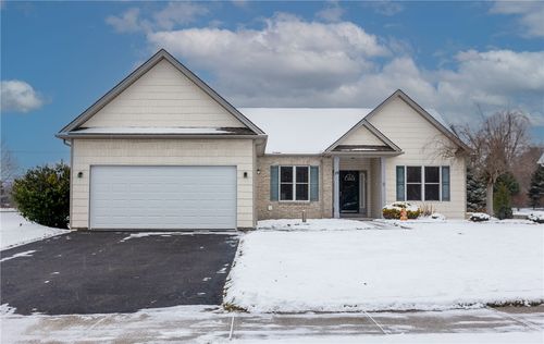 18 Peaceful Harbor Ln, Webster, NY, 14580-4611 | Card Image