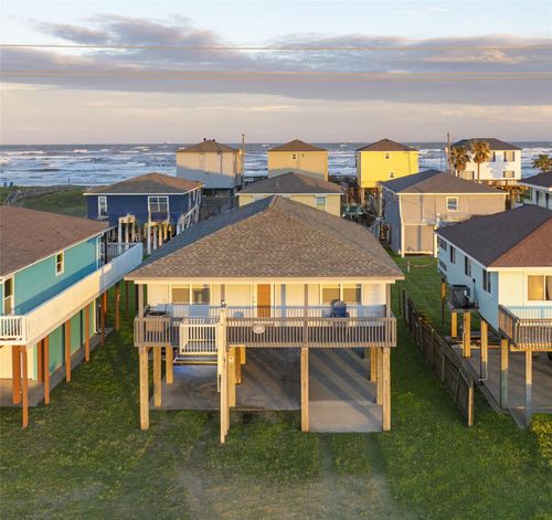 1426 Blue Water Hwy, Surfside Beach, TX, 77541-7295 | Card Image