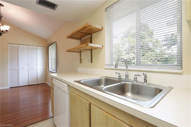 APT-206 - 1275 7 Th Ave N, Condo with 2 bedrooms, 2 bathrooms and 1 parking in NAPLES FL | Image 12