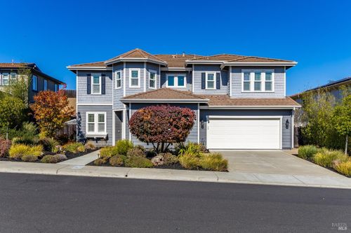 672 Mcallister Dr, Benicia, CA, 94510-3995 | Card Image