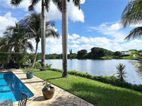 960 Bayberry Point Dr, Plantation, FL, 33324-3507 | Card Image