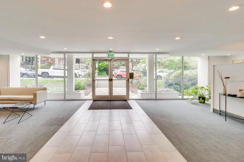 303-2710 Macomb St Nw, WASHINGTON, DC, 20008-5021 | Card Image
