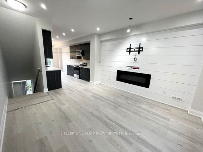 442 Veterans Dr, House attached with 2 bedrooms, 3 bathrooms and 1 parking in Barrie ON | Image 8