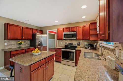 2823 Graybill Ct, NEW WINDSOR, MD, 21776-9714 | Card Image
