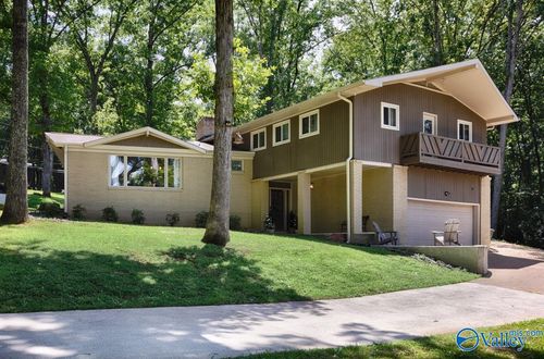 9606 Nottingham Ln Se, Huntsville, AL, 35803-1105 | Card Image