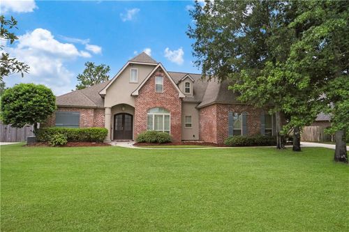 34 Tara Ln, Mandeville, LA, 70471-3379 | Card Image