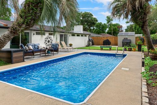 52 Cape Dr Nw, Fort Walton Beach, FL, 32548-4526 | Card Image