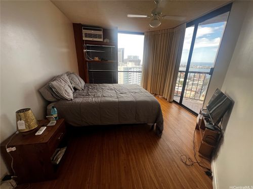 apt-2710-60 N Beretania St, Honolulu, HI, 96817-4761 | Card Image