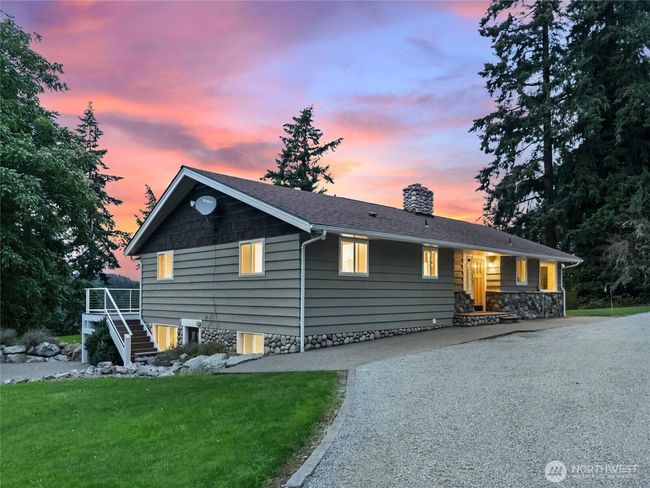 21608 186 Th Ave E, House other with 4 bedrooms, 3 bathrooms and 1 parking in Orting WA | Image 37