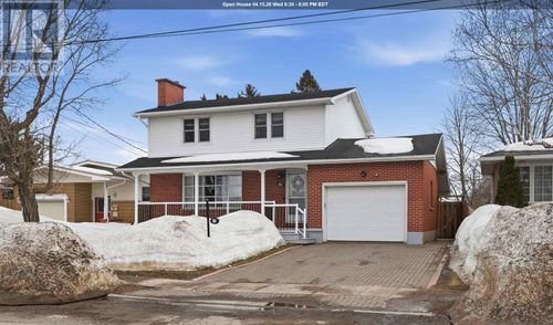 86 Nicolas Ave, Sault Ste. Marie, ON, P6A4E4 | Card Image