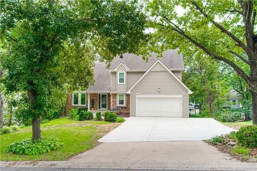 13723 W 75th Pl, Lenexa, KS, 66216-4230 | Card Image