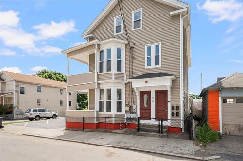 52 Erastus St, Providence, RI, 02909-3639 | Card Image