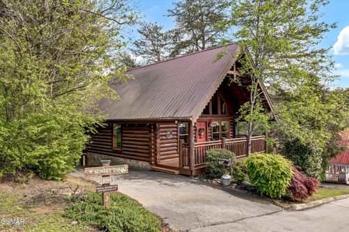 2705 Alps Way, Pigeon Forge, TN, 37863 | Card Image