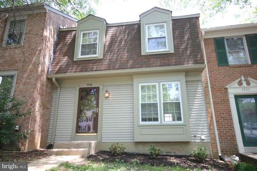 3920 Bradwater St, FAIRFAX, VA, 22031-3705 | Card Image