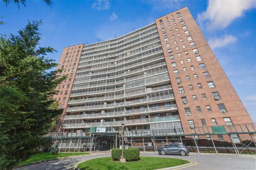 apt-16h-61 98th St, Rego Park, NY, 11374-1411 | Card Image