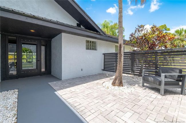 2196 Sw Ranch Trl, House other with 2 bedrooms, 2 bathrooms and 2 parking in Stuart FL | Image 6