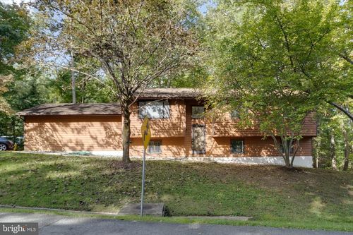 3160 Rolling Rd, Edgewater, MD, 21037-2602 | Card Image