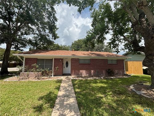 2502 E Poplar Ave, Victoria, TX, 77901-4356 | Card Image