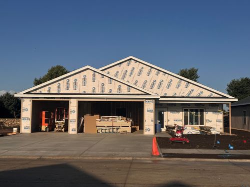 3617 Pinewood Dr, Spirit Lake, IA, 51360-7638 | Card Image