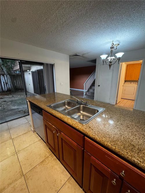 516-516 Green Springs Pl, West Palm Beach, FL, 33409-7507 | Card Image