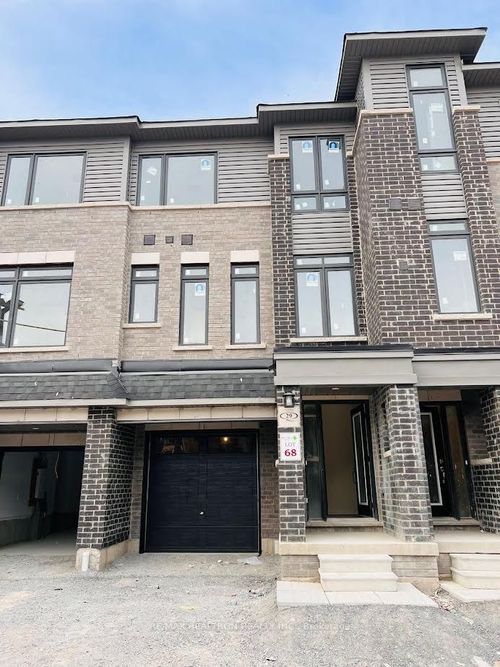 29 Esquire Way, Whitby, ON, L1R3K4 | Card Image