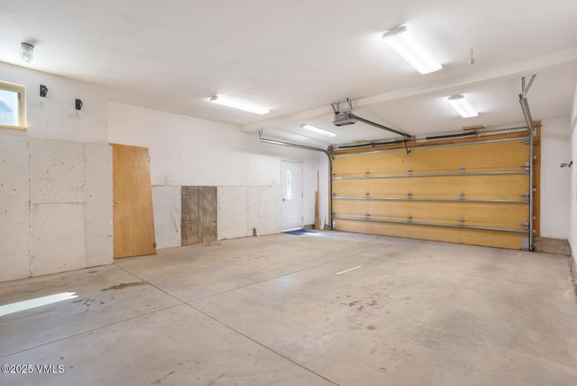 12 June Creek Rd, Home with 3 bedrooms, 3 bathrooms and null parking in Edwards CO | Image 28