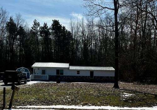 89 W Burnside Rd, Fostoria, MI, 48435-9644 | Card Image
