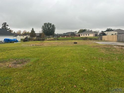 10402 E Park Ave, Houma, LA, 70363-3891 | Card Image