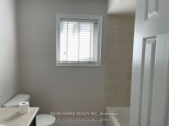 MAIN - 1069 Eagle Ridge Dr, House other with 4 bedrooms, 4 bathrooms and 1 parking in Oshawa ON | Image 7