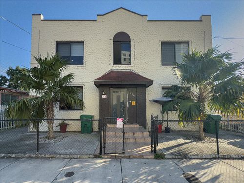 1376 Nw 35th St, Miami, FL, 33142-5621 | Card Image