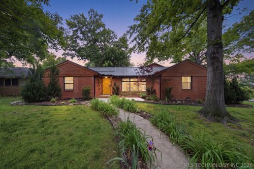 1608 32nd St, Tulsa, OK, 74105-2102 | Card Image