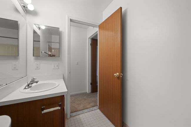 42565 Lilley Pointe Dr, Condo with 2 bedrooms, 2 bathrooms and null parking in Canton MI | Image 17