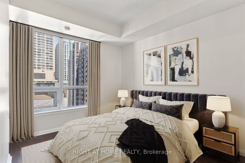 1409-35 Hayden St, Toronto, ON, M4Y3C3 | Card Image