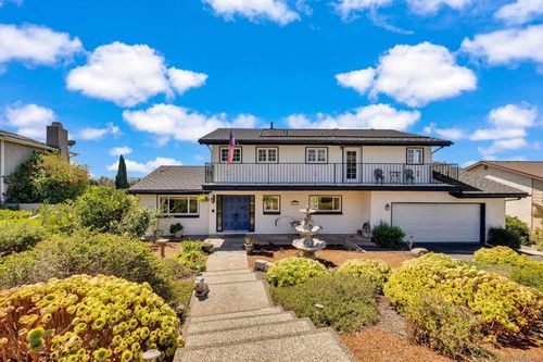 133 Helen Way, Escondido, CA, 92025-6604 | Card Image