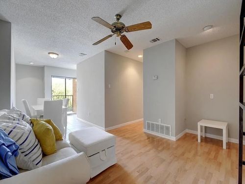 207-2409 Leon St, Austin, TX, 78705-4660 | Card Image