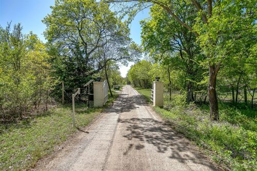 3187 Agnes Cir, Springtown, TX, 76082-8707 | Card Image