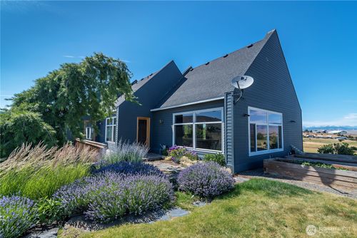 610 Meadow View Dr, Ellensburg, WA, 98926-8063 | Card Image