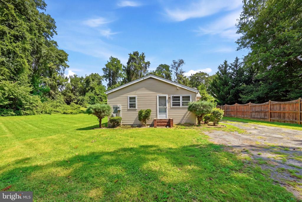 Residential in FALLS CHURCH 3