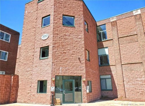 apt-219-390 Charles St, Bridgeport, CT, 06606-5677 | Card Image