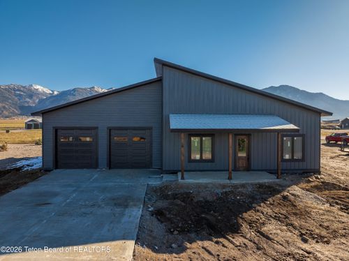 524 Little Grey'S Loop, Etna, WY, 83118 | Card Image