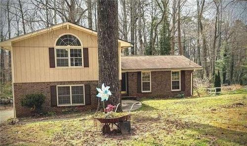 4093 Hideaway Dr, Tucker, GA, 30084-7802 | Card Image