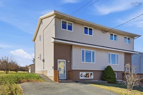 1 Oakwood Crt, Dartmouth, NS, B2W5P8 | Card Image