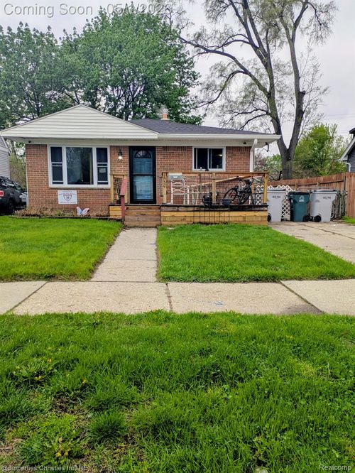 1530 E Evelyn Ave, Hazel Park, MI, 48030-2369 | Card Image