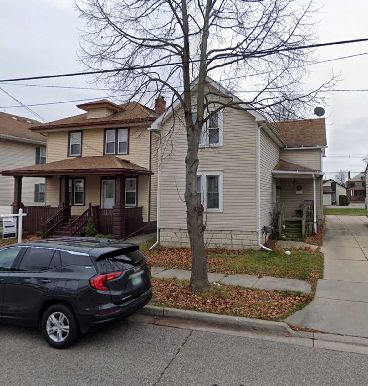 Clinton St, Mount Clemens, MI 48043