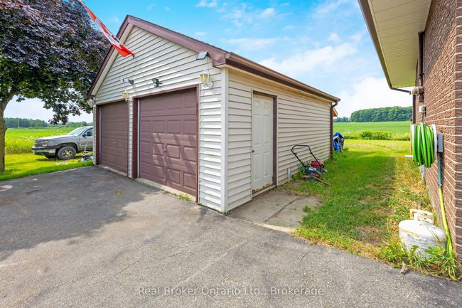 9110 10 Th Line, House other with 3 bedrooms, 1 bathrooms and 8 parking in Norval ON | Image 5