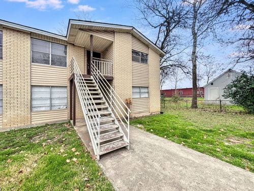 712 Martindale Rd, San Marcos, TX, 78666-8528 | Card Image